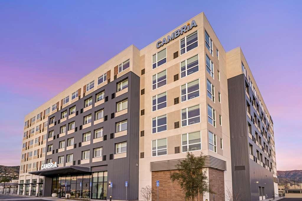 Cambria Hotel Burbank Airport Exterior foto